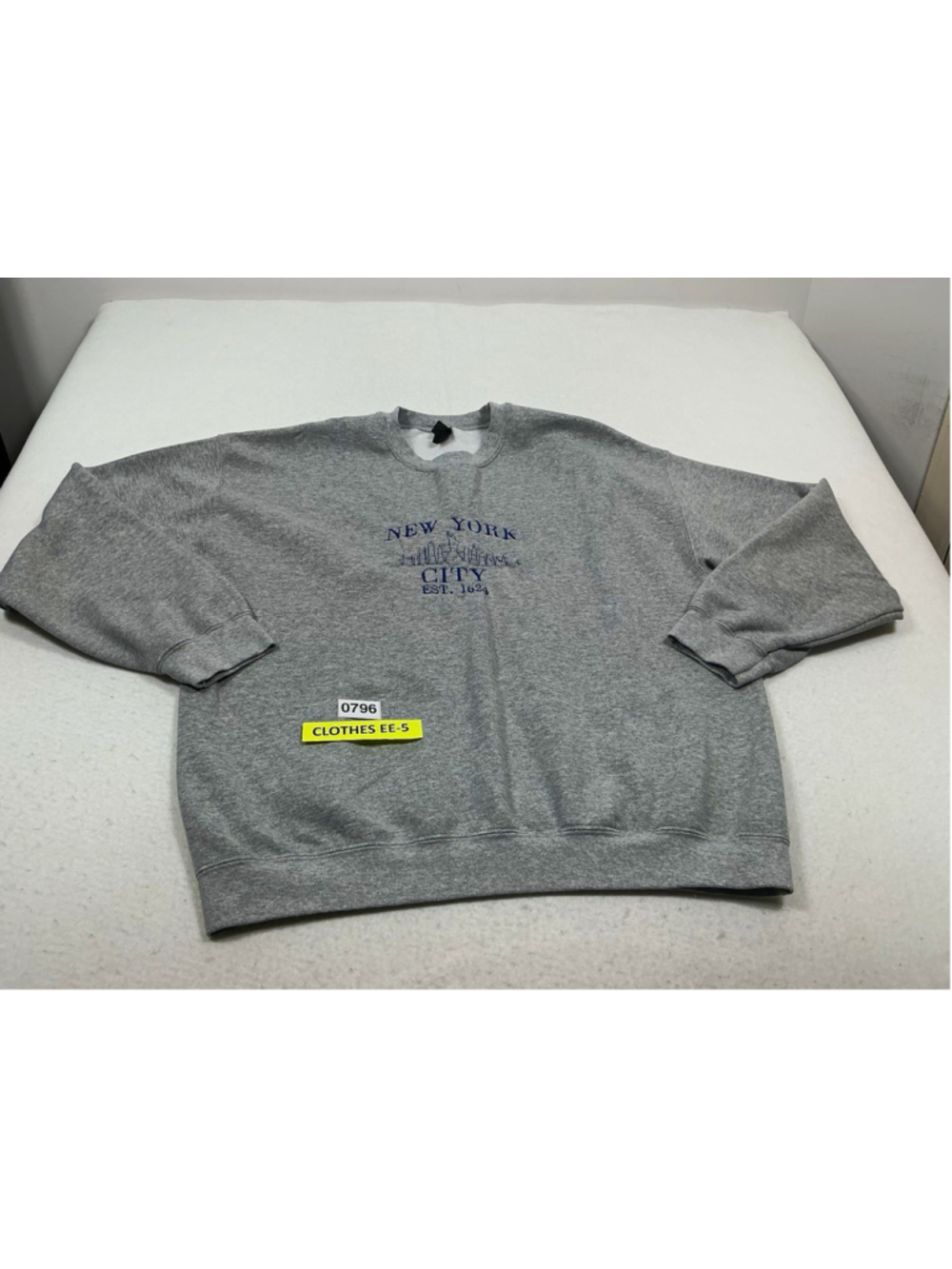 Gildan Heavy Blend Gray Heavyweight Fleece Crewneck Graphic Sweatshirt XL